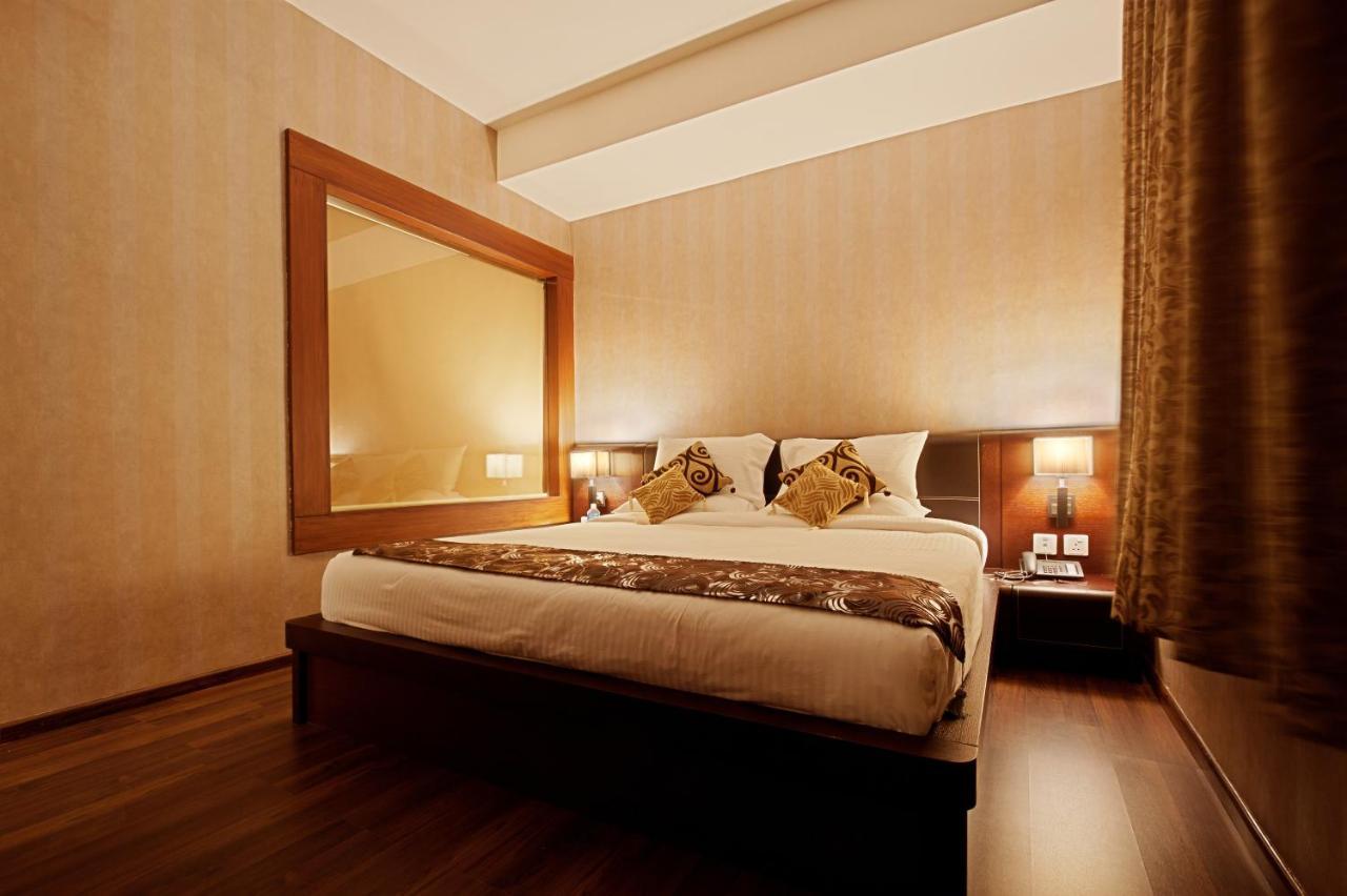The Central Park Rourkela Bagian luar foto