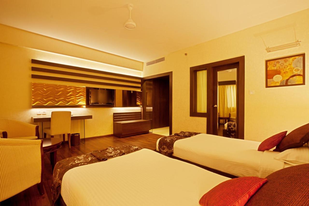 The Central Park Rourkela Bagian luar foto